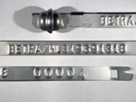 Goedgekeurde stalen bandverzegeling met alfanumeriek identificatiekenmerk BETRA/NL819691318