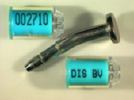 Goedgekeurde bolt seal met alfanumeriek identificatiekenmerk DIS BV