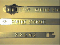 Goedgekeurde stalen bandverzegeling met alfanumeriek identificatiekenmerk MARINE STORAGE