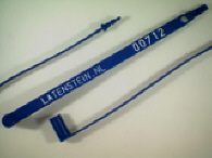 Goedgekeurde kunststofverzegeling met alfanumeriek identificatiekenmerk LATENSTEIN.NL