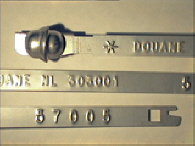 Goedgekeurde stalen bandverzegeling met numeriek identificatiekenmerk 303001