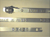 Goedgekeurde stalen bandverzegeling met numeriek identificatiekenmerk 701280