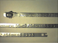 Goedgekeurde stalen bandverzegeling met alfanumeriek identificatiekenmerk 50-D2/94 DHLS