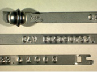 Goedgekeurde stalen bandverzegeling met alfanumeriek identificatiekenmerk CAV