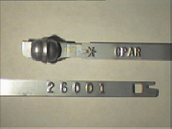 Goedgekeurde stalen bandverzegeling met alfanumeriek identificatiekenmerk CPAR