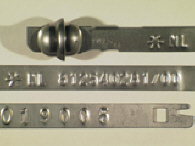 Goedgekeurde stalen bandverzegeling met alfanumeriek identificatiekenmerk NL 812540281/00