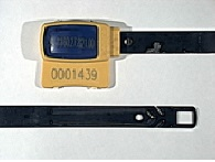 Goedgekeurde stalen bandverzegeling met alfanumeriek identificatiekenmerk NL 8160.27.821.00