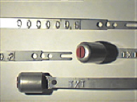 Goedgekeurde stalen bandverzegeling met alfanumeriek identificatiekenmerk TXT