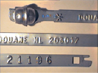 Goedgekeurde stalen bandverzegeling met numeriek identificatiekenmerk 203017