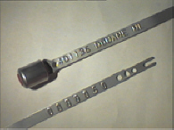 Goedgekeurde stalen bandverzegeling met numeriek identificatiekenmerk 401136