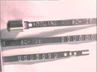 Goedgekeurde stalen bandverzegeling met numeriek identificatiekenmerk 60-128